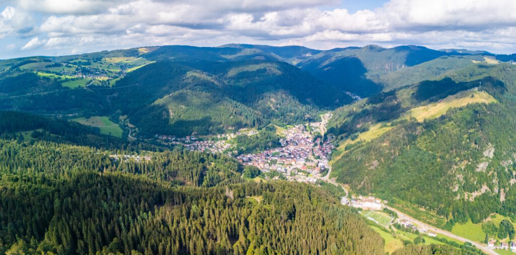 Blick auf Todtnau - Aufnahme in 120m Höhe am Standort 6
